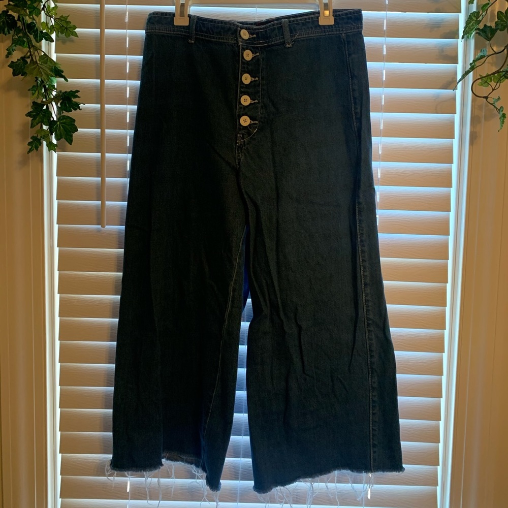 Blue wide leg BDG jeans
